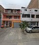 Agente inmobiliario nieto