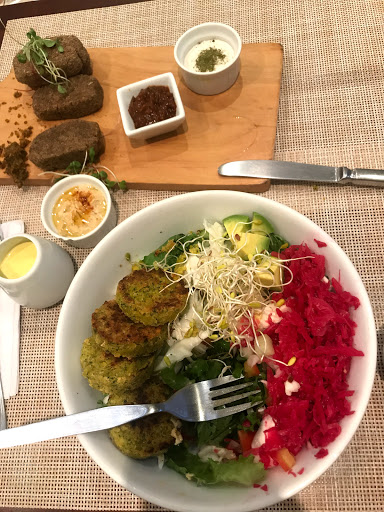 Raw Café