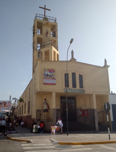 Parroquia Divino Maestro Oblatos de San José