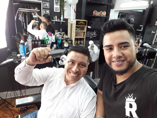Royalty Barbershop | La Victoria