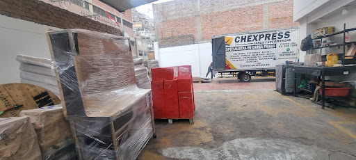 Chexpress Luna Pizarro