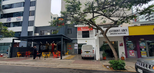 El Molino Karaoke Bar