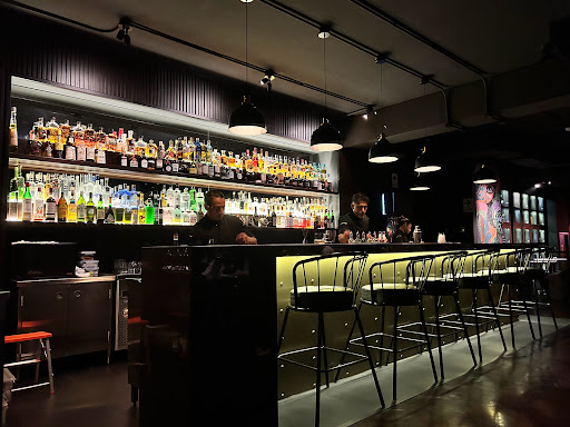 Limaq Bar